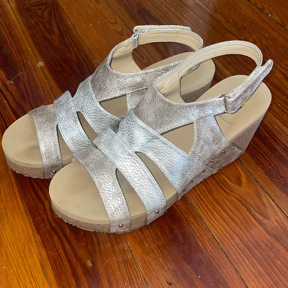 Volatile Wedges